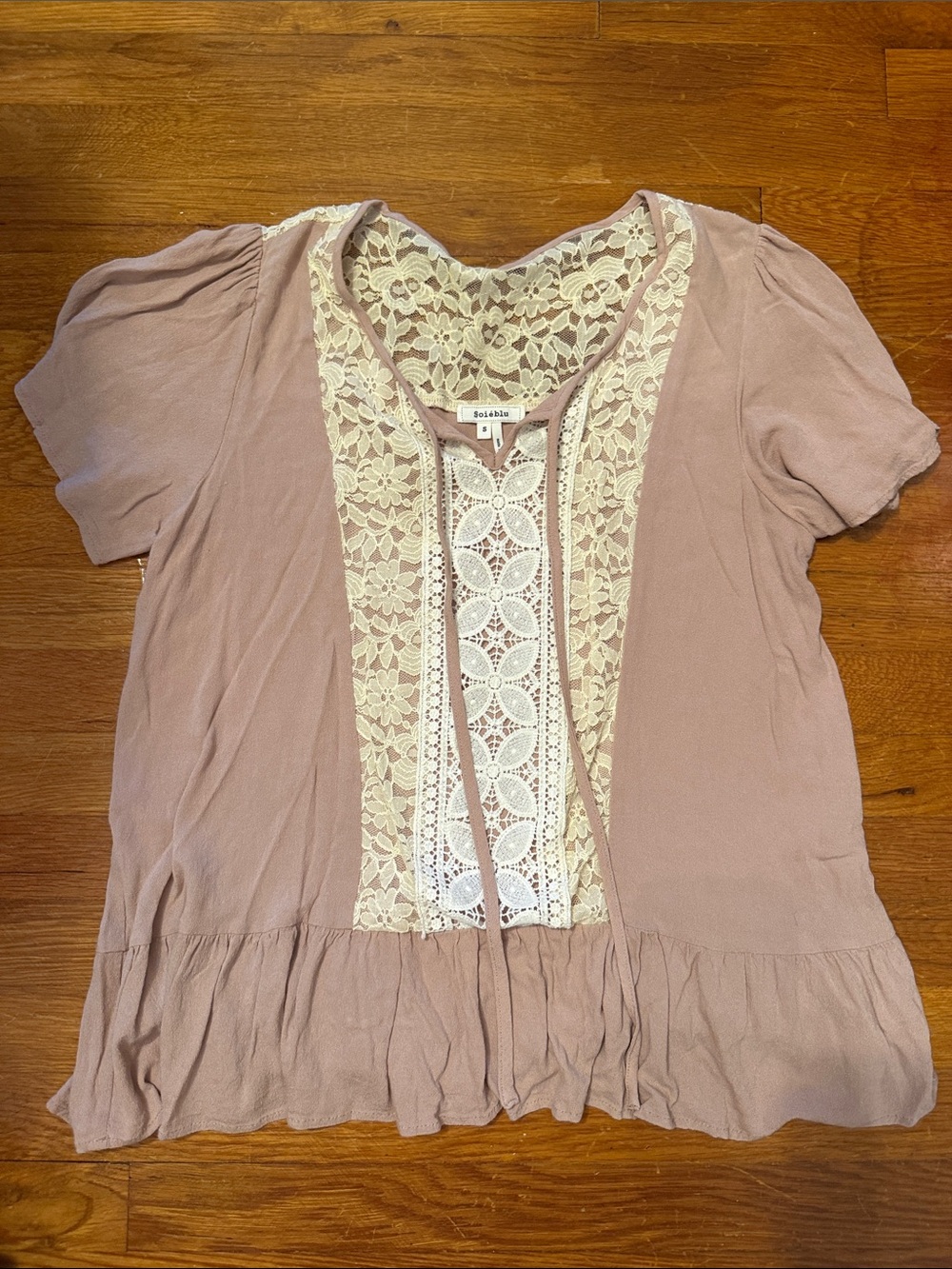 Soieblu Mauve-Pink Lace Front Short Sleeve Blouse